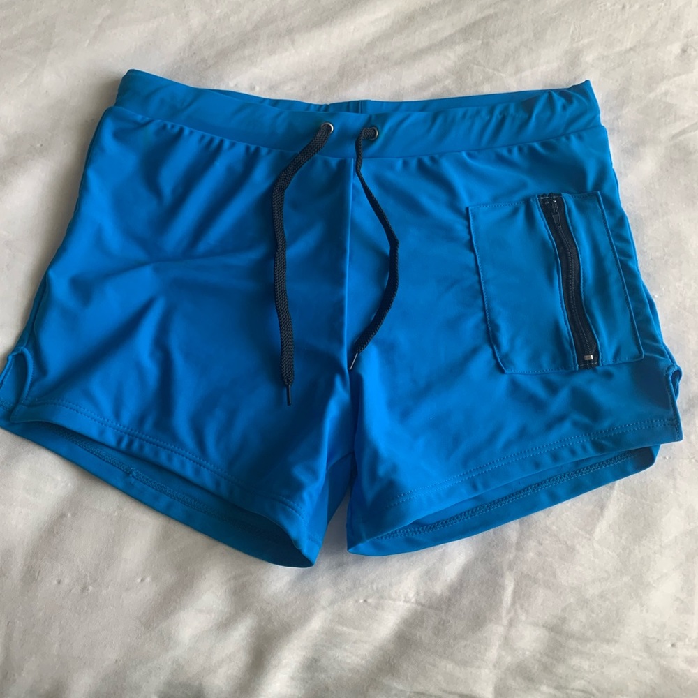 Men’s swim trunks